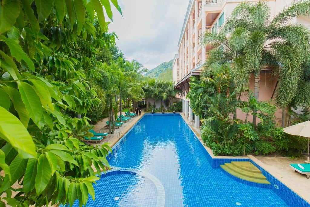 pools-outdoor-pool