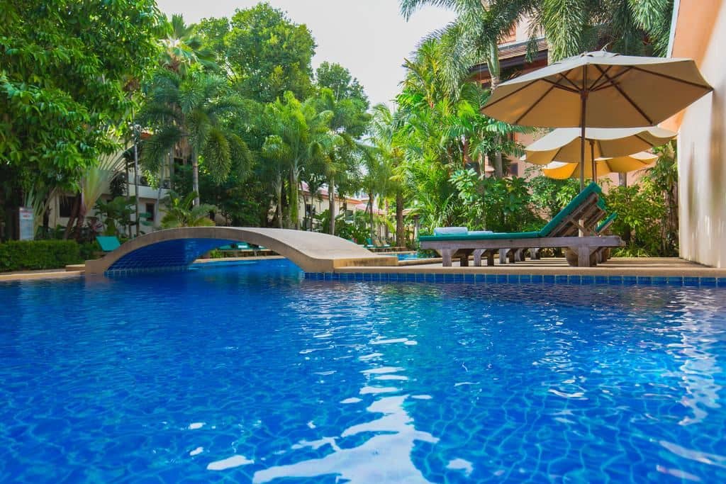 pools-outdoor-pool