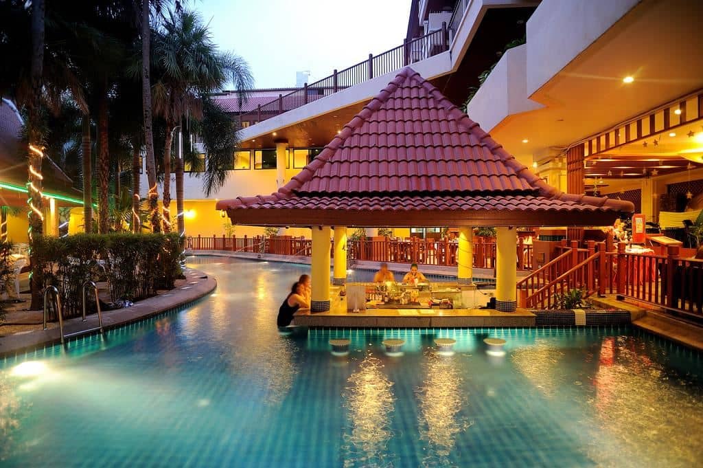 pools-outdoor-pool