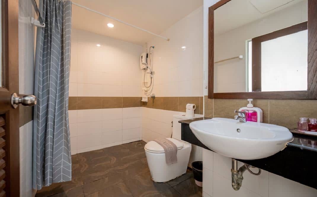 rooms-deluxe-room