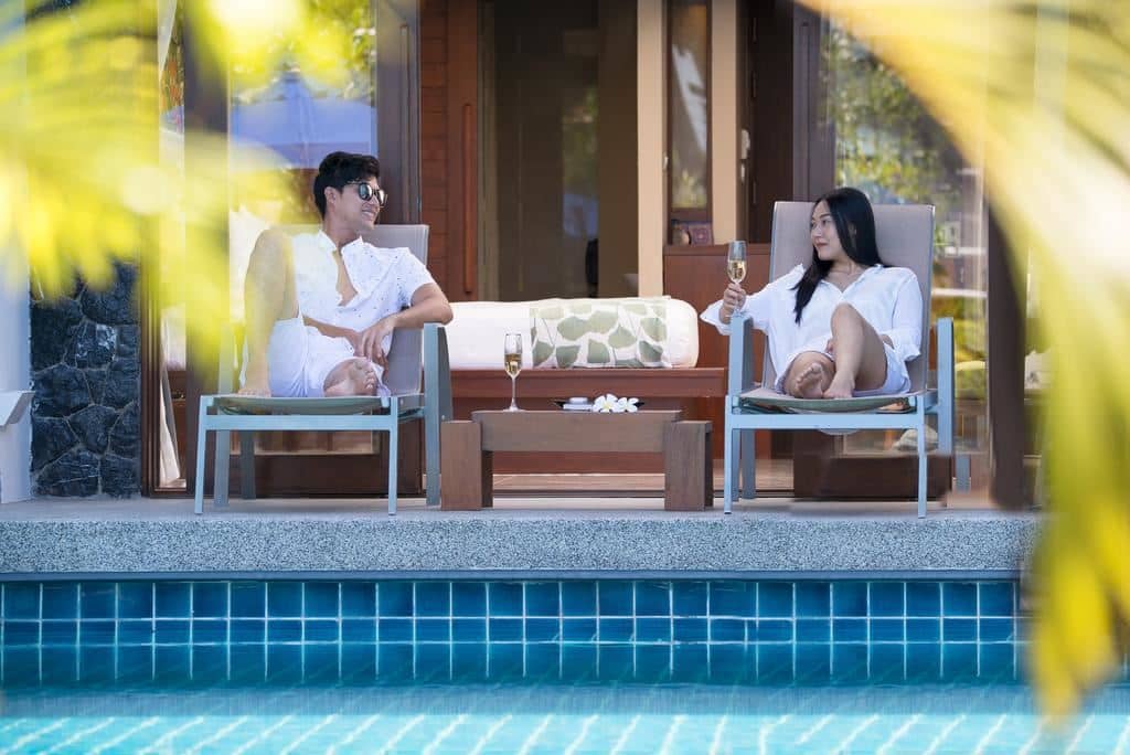 rooms-deluxe-pool-access-room