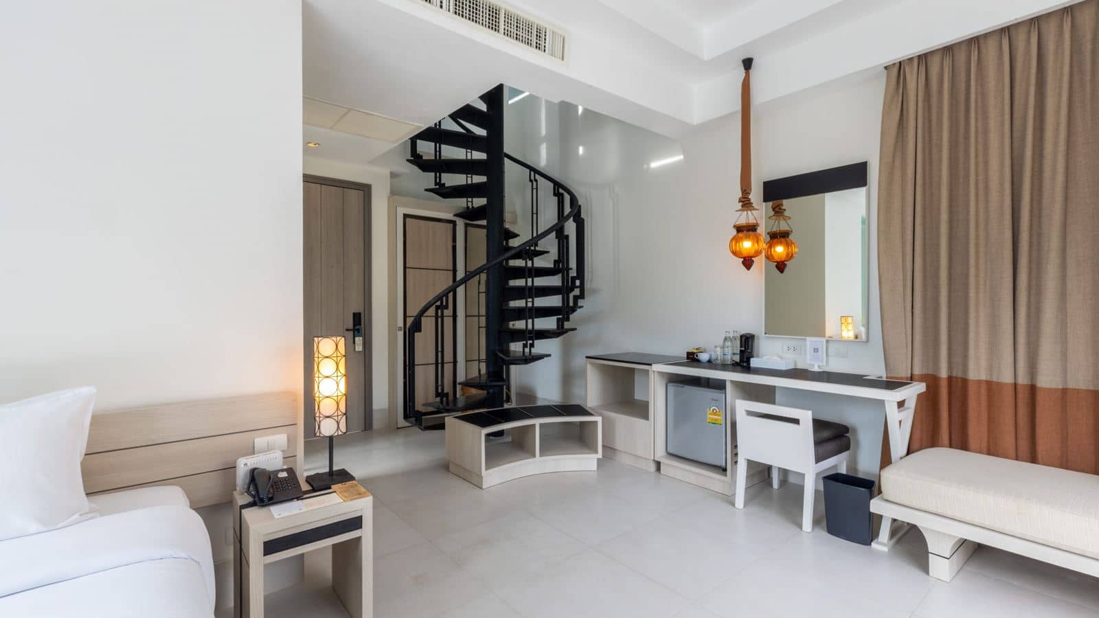 rooms-moon-deck-suite