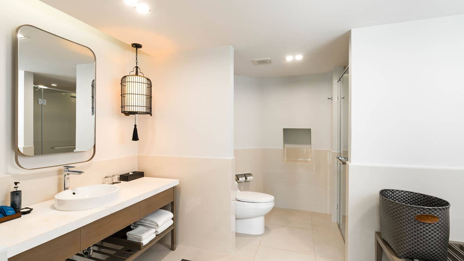rooms-grand-deluxe-pool-access-room