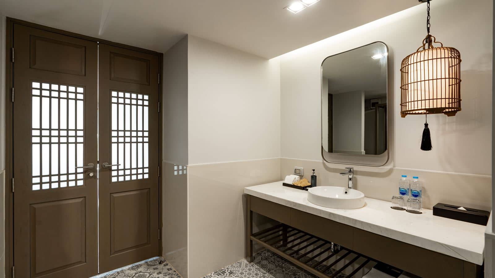 rooms-grand-deluxe-jacuzzi-access-room