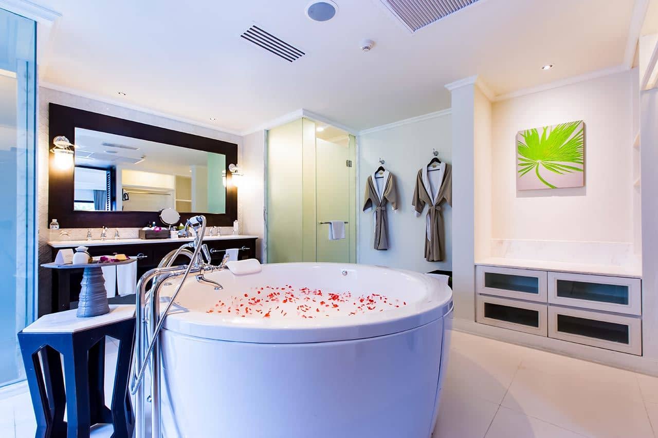 rooms-club-beachfront-pool-villa