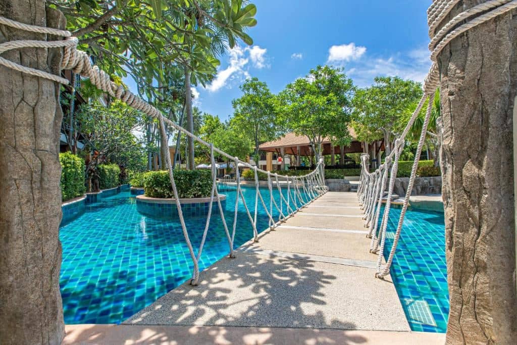 pools-outdoor-pool
