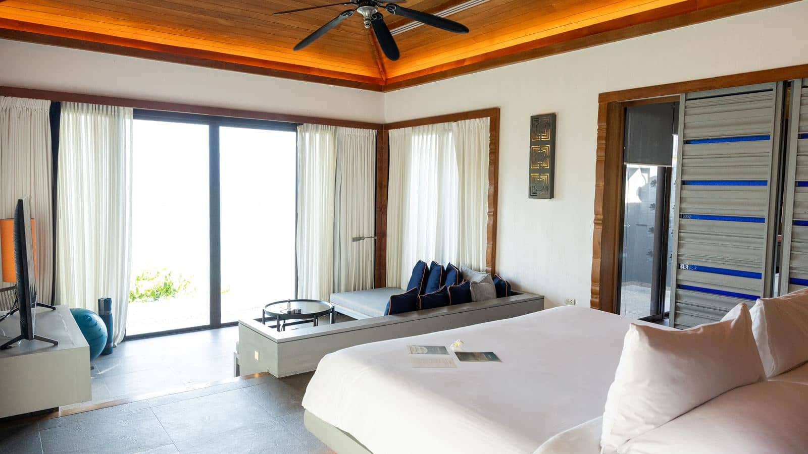 rooms-wellness-luxury-pool-villa