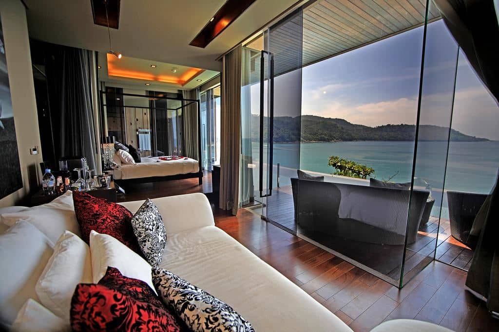 rooms-honeymoon-suite
