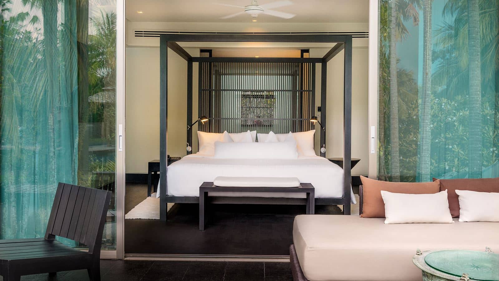 rooms-palm-suite