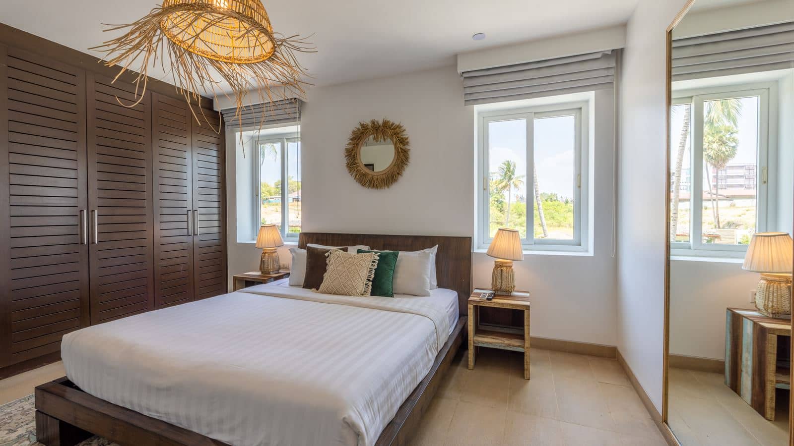 rooms-deluxe-king-room