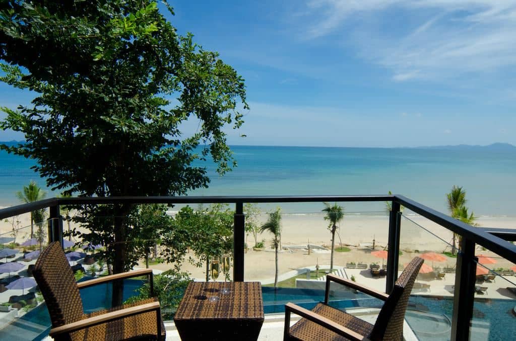 rooms-deluxe-sea-view
