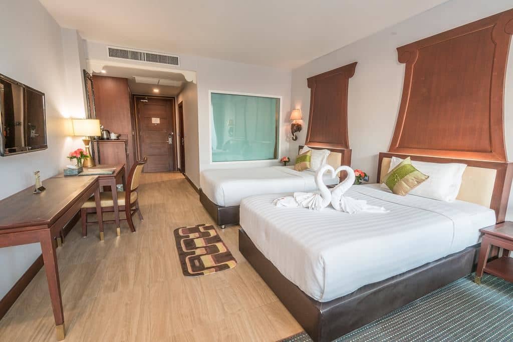 rooms-superior-room