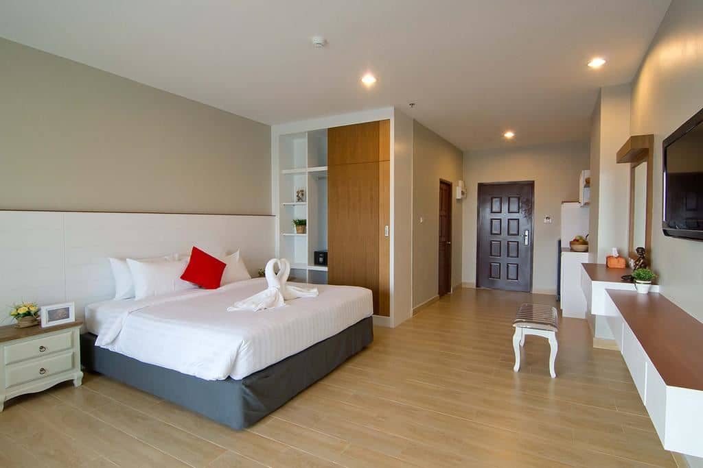 rooms-deluxe-room