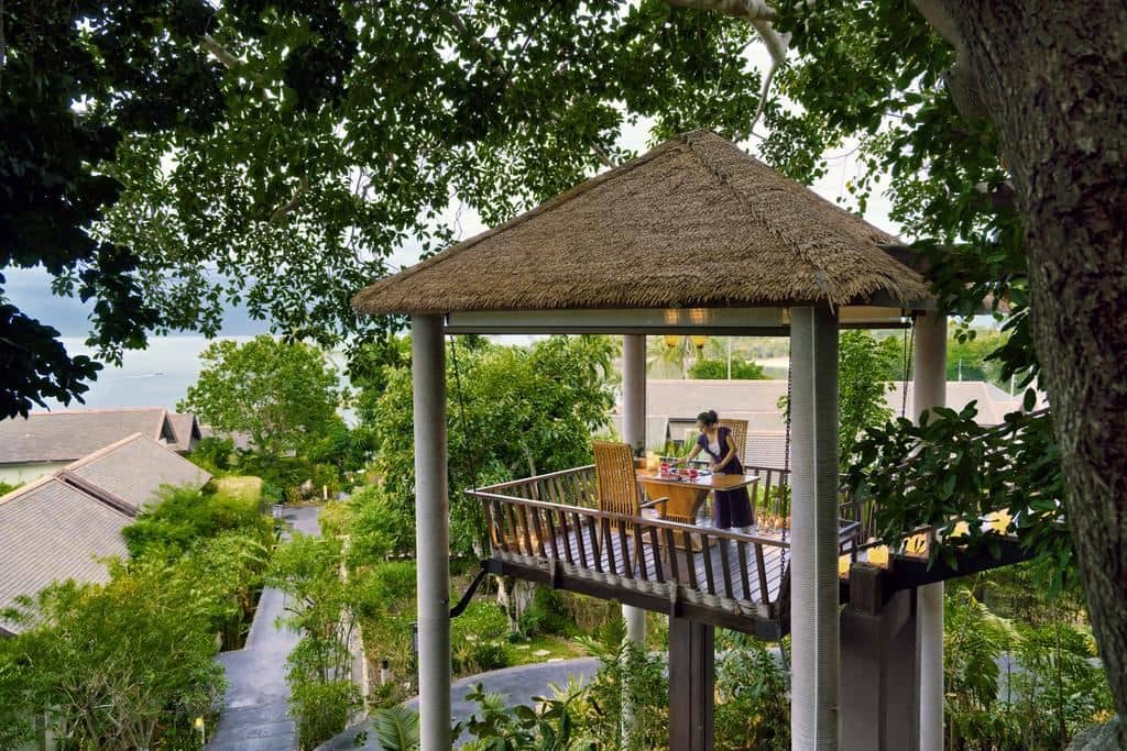 restaurants-tree-tops-sky-dining-bar
