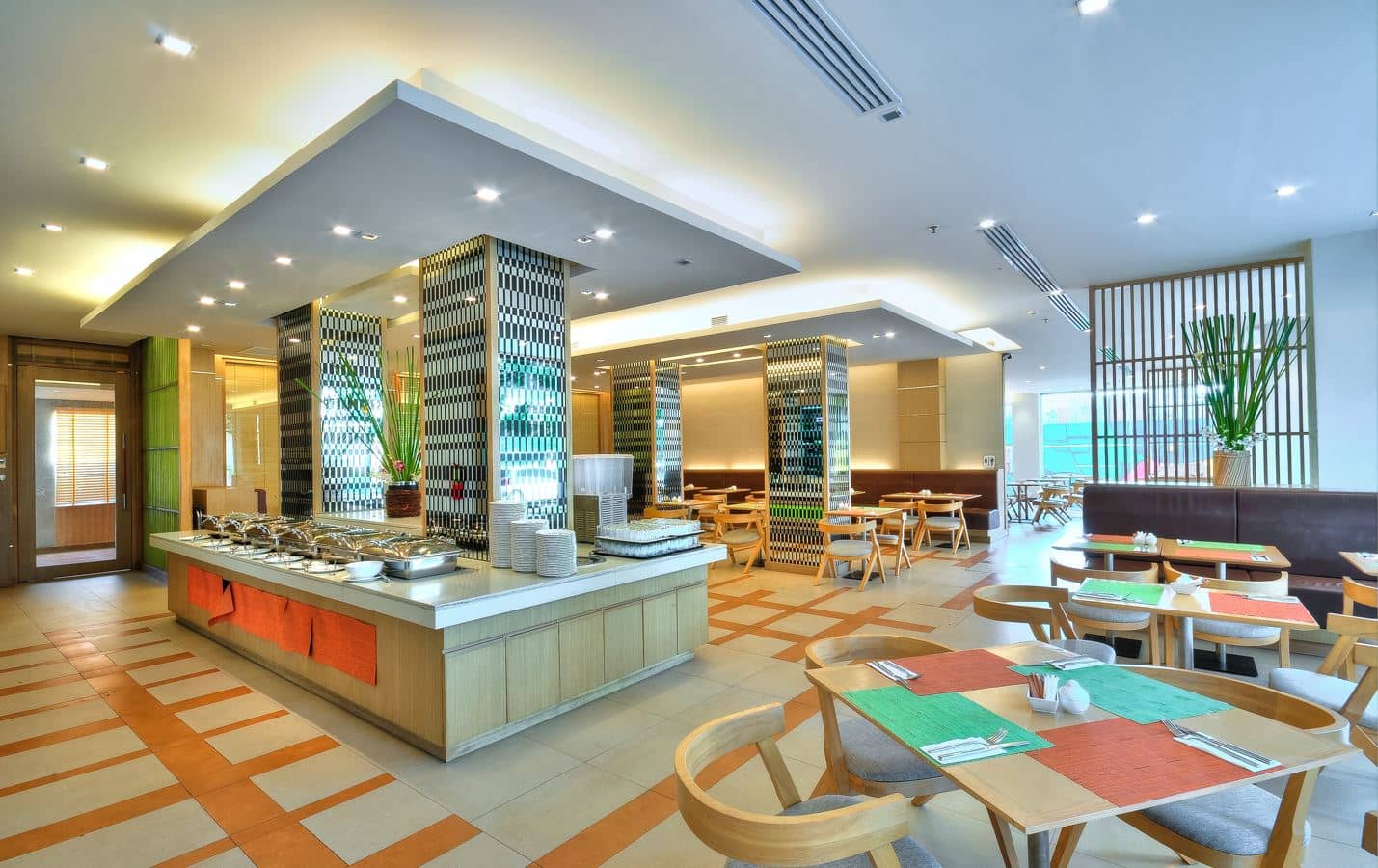 restaurants-bistro-restaurant