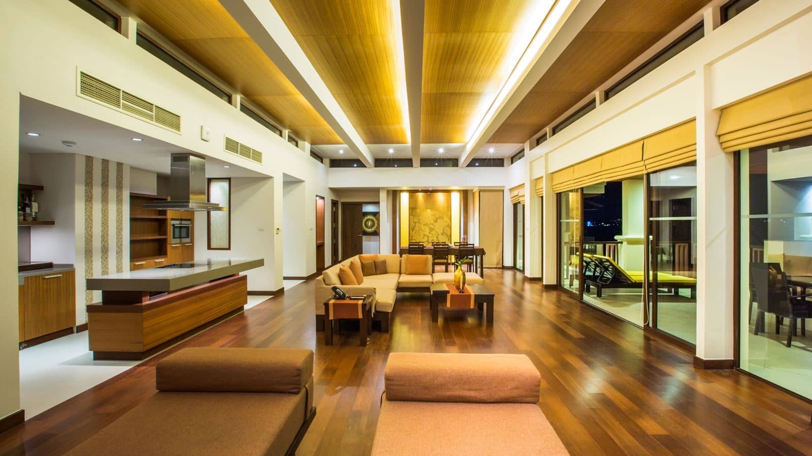 rooms-royal-seaview-jacuzzi-penthouse-3-bedroom