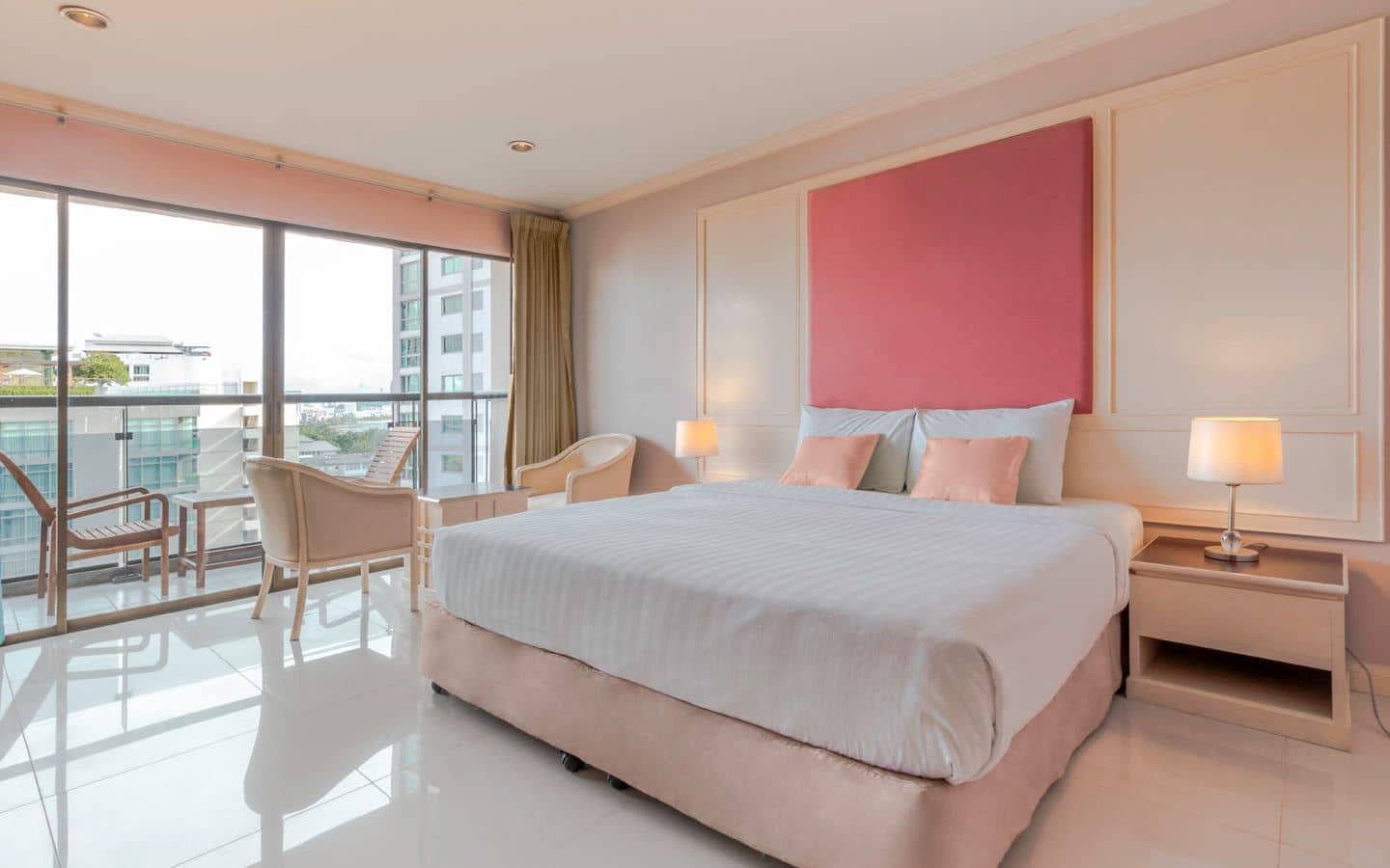 rooms-superior-room