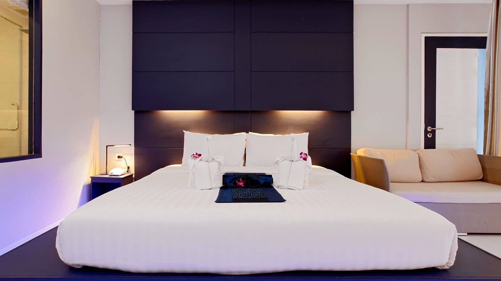 rooms-deluxe-pool-access-room