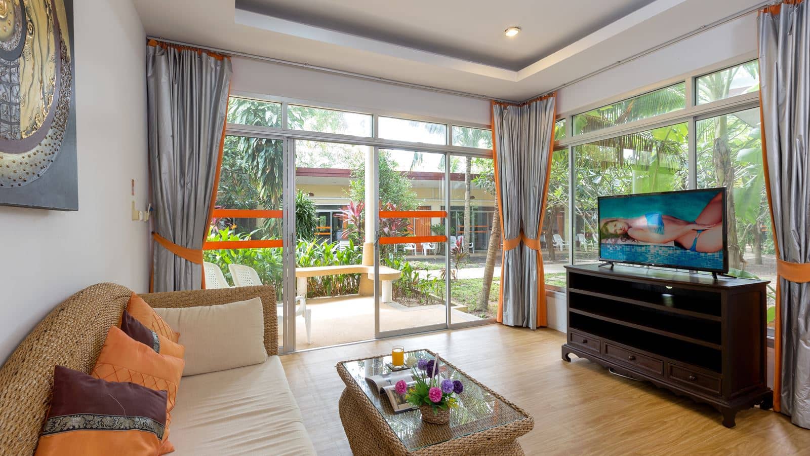rooms-1-bed-room-suite
