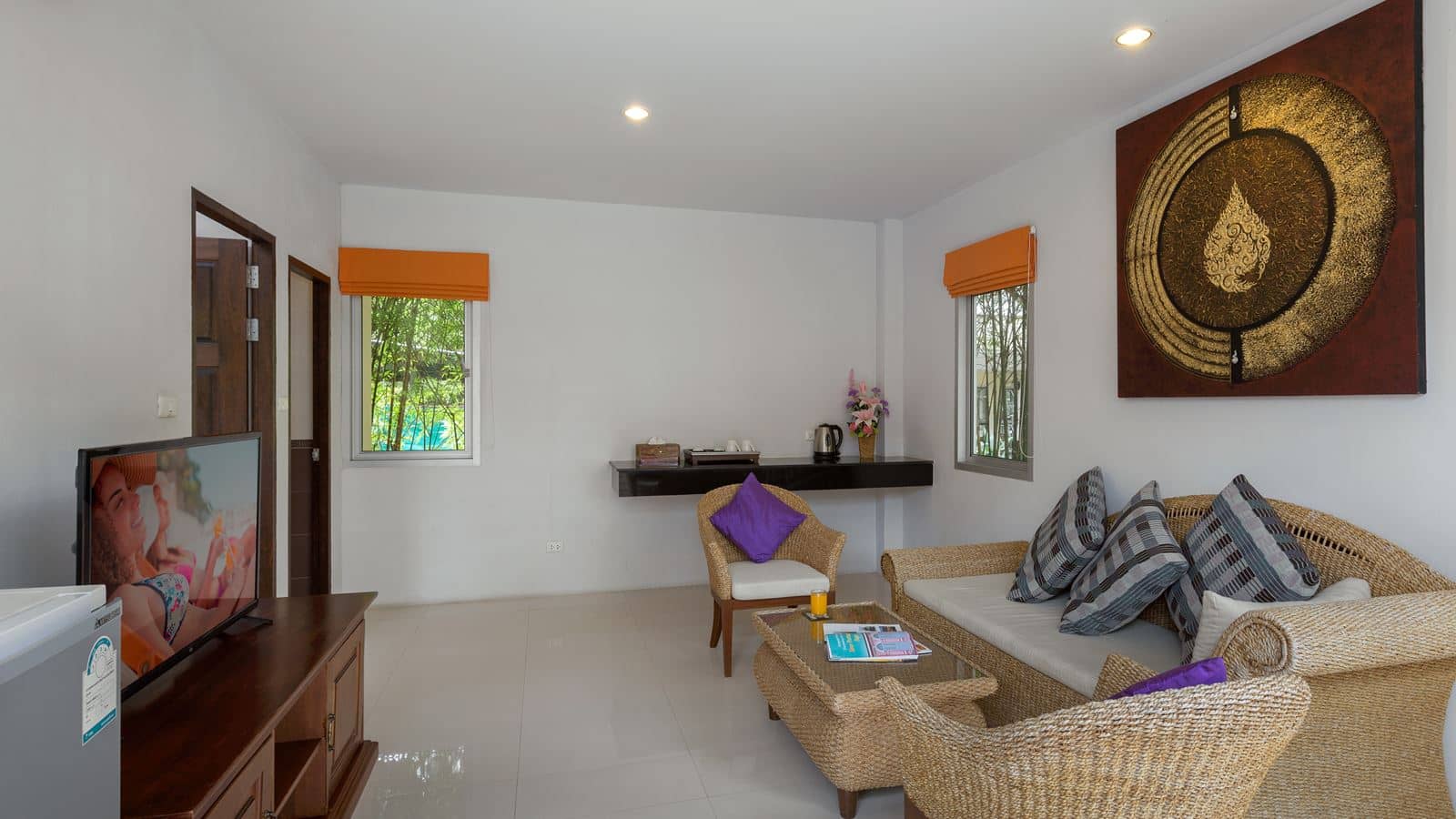 rooms-1-bedroom-suite-pool-access