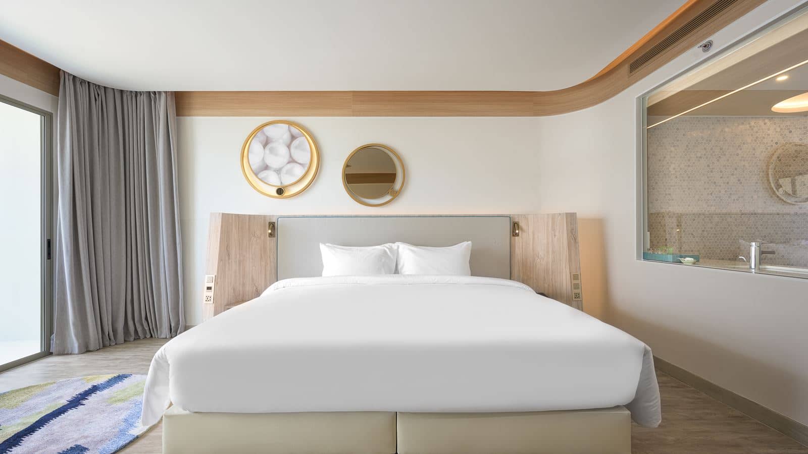 rooms-premier-balcony
