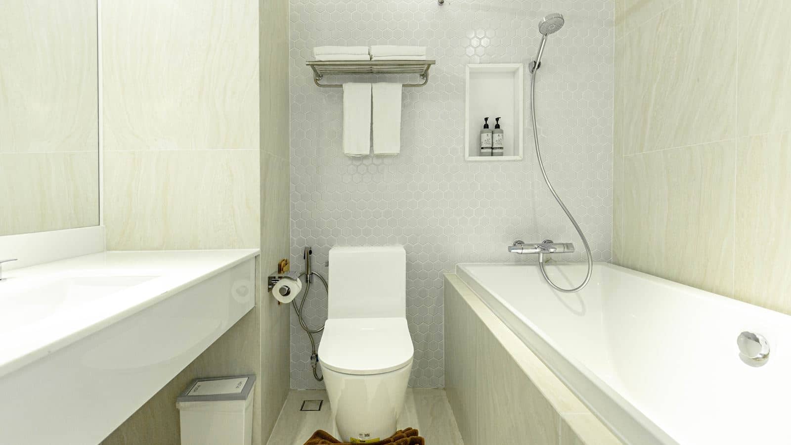 rooms-elite-balcony