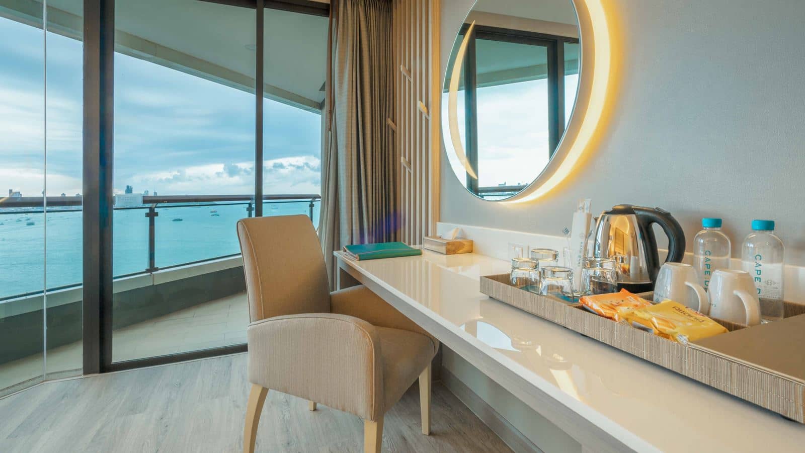 rooms-deluxe-room
