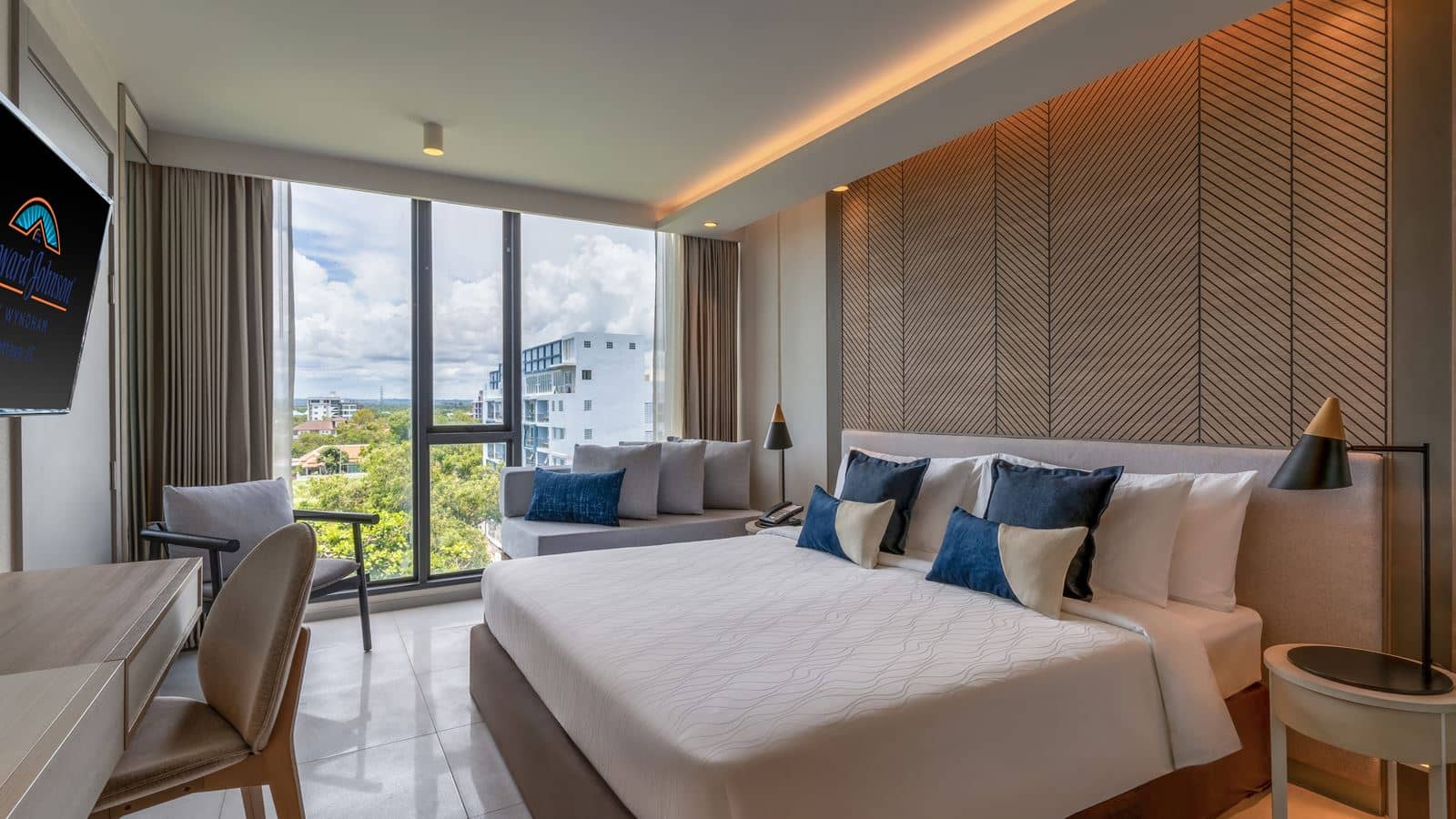 rooms-superior-room