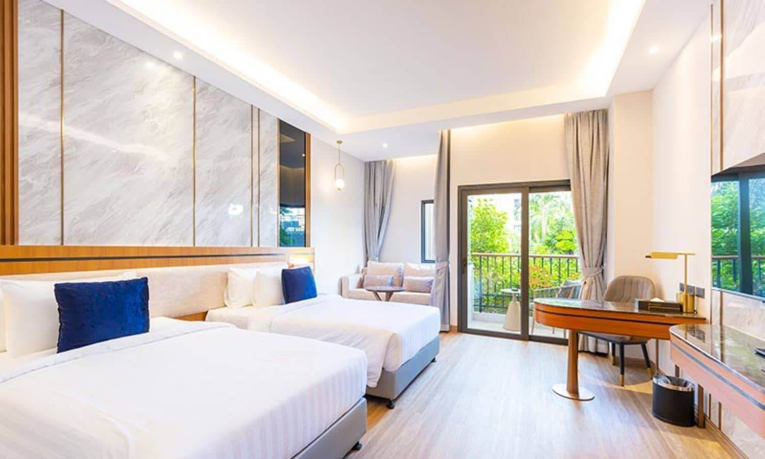 rooms-superior-room