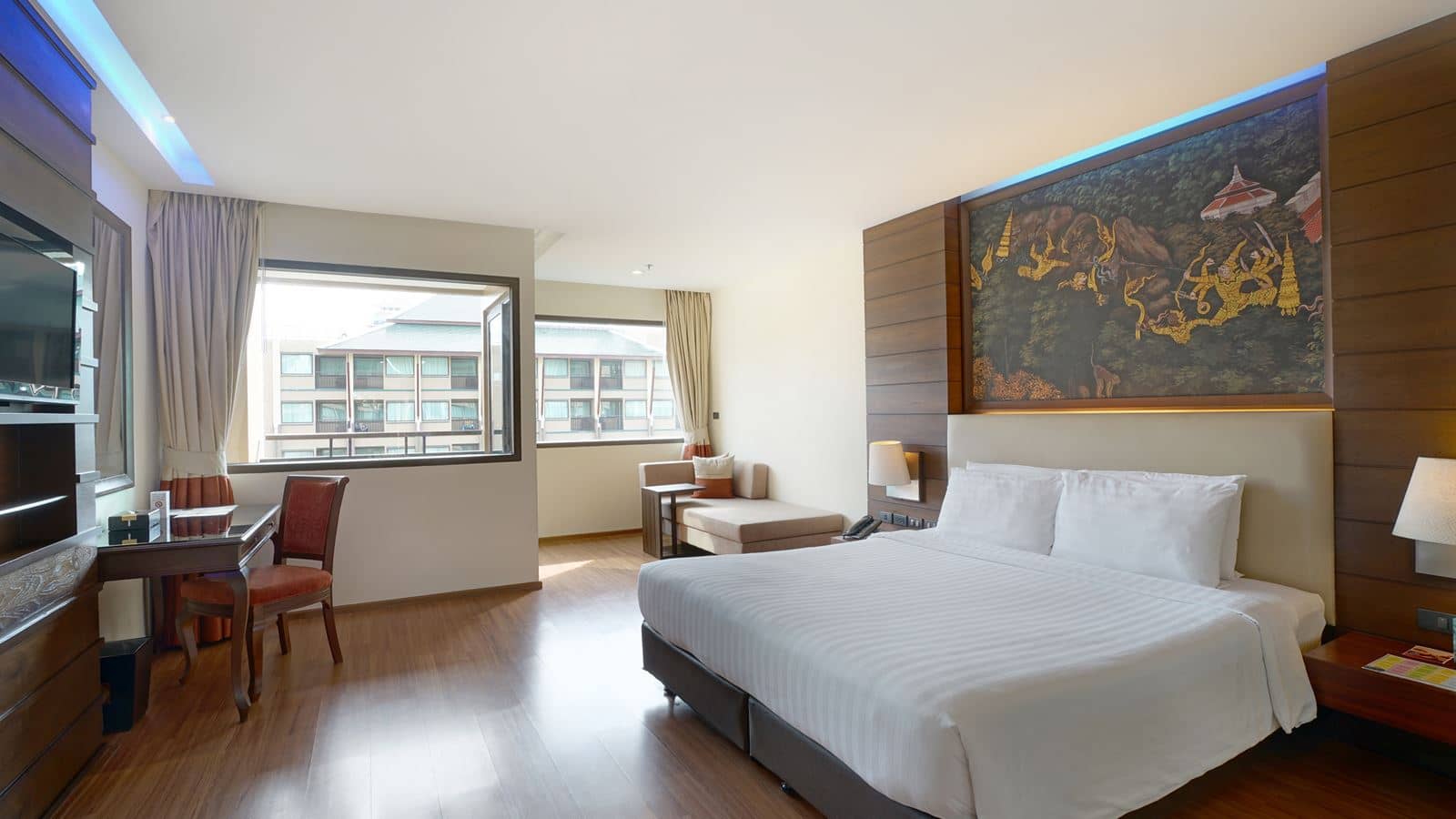 rooms-deluxe-pool-view
