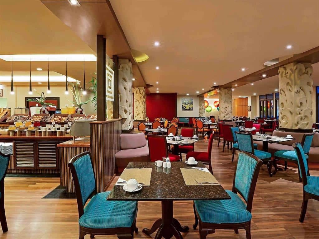 restaurants-the-square-restaurant