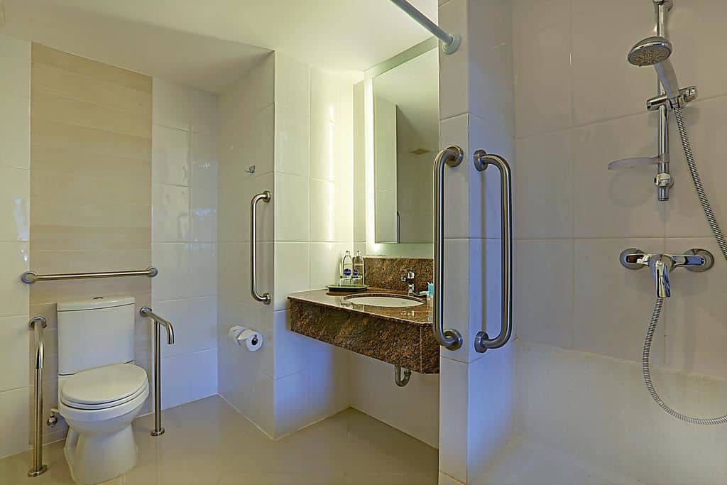 rooms-superior-family-pool-view
