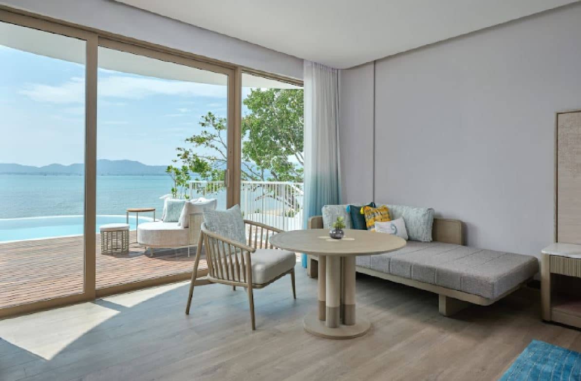 rooms-the-iconic-beachfront-pool-villa