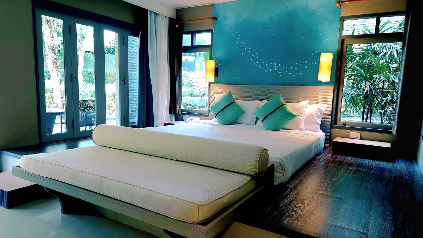 rooms-deluxe-garden-side