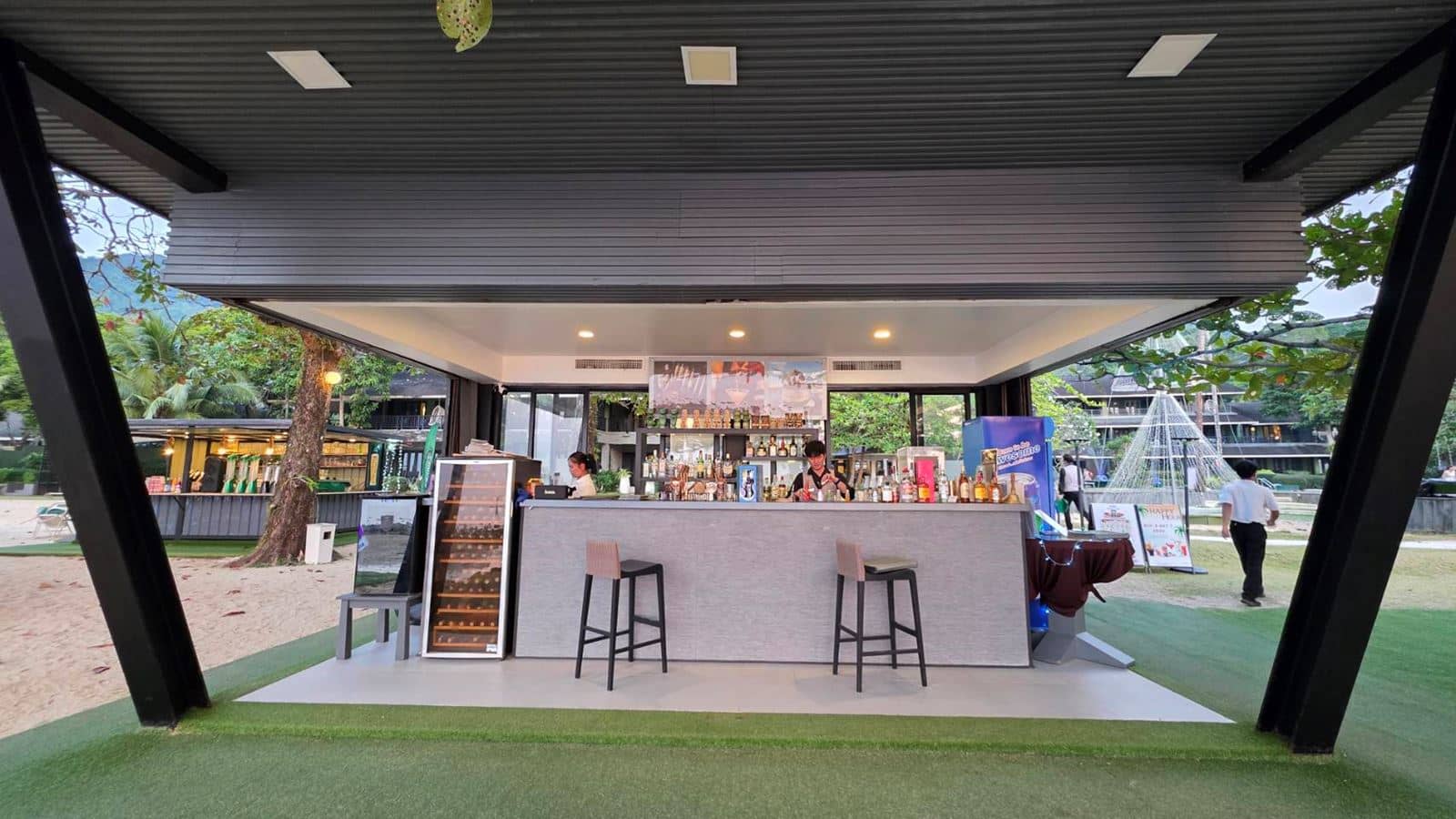 bars-beach-bar