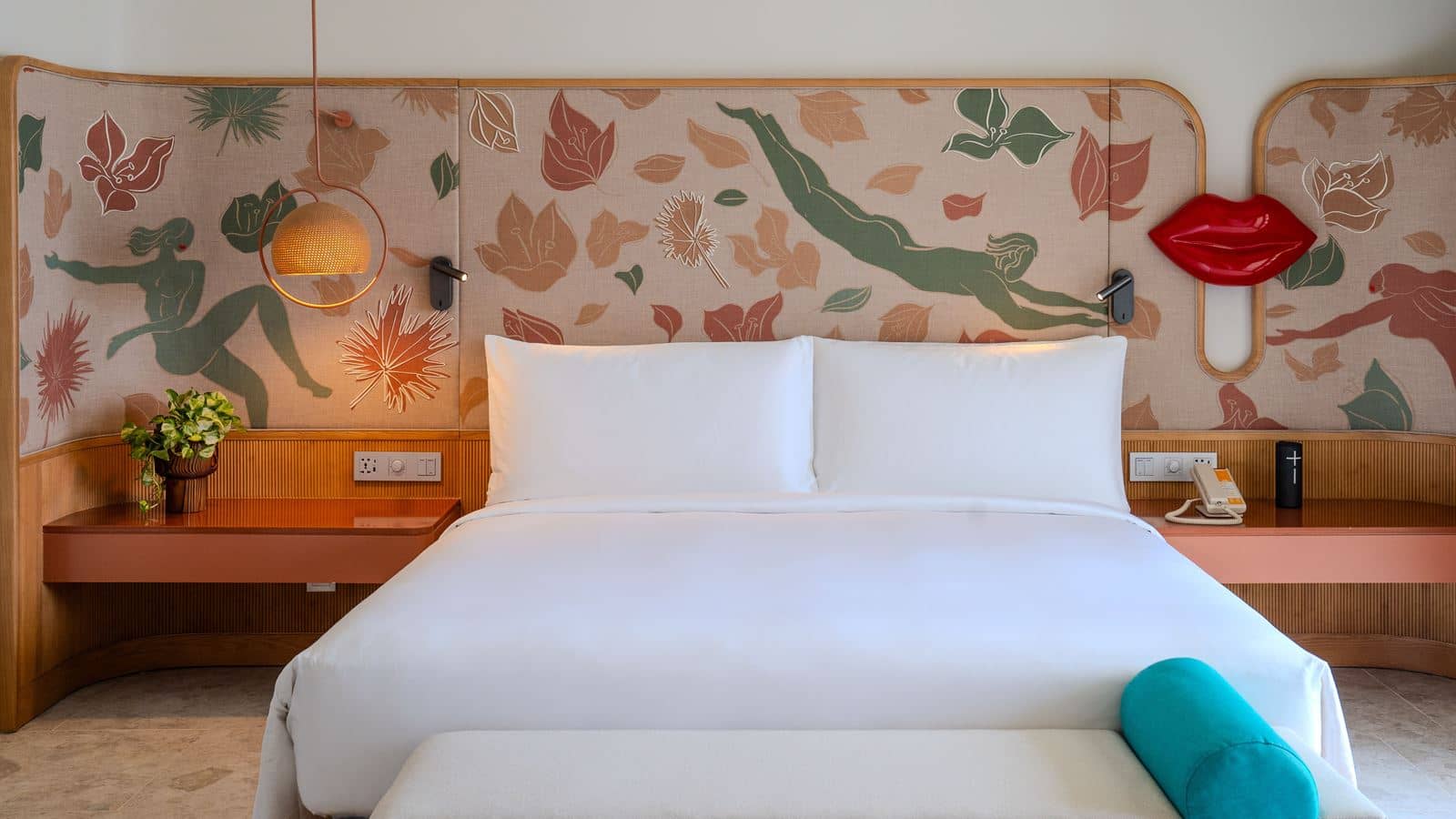 rooms-deluxe-room