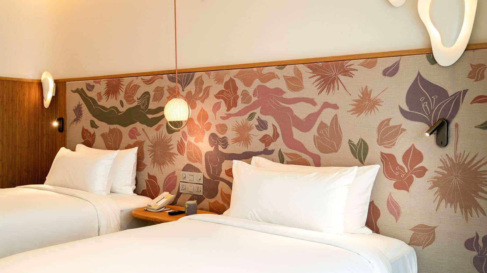rooms-deluxe-room