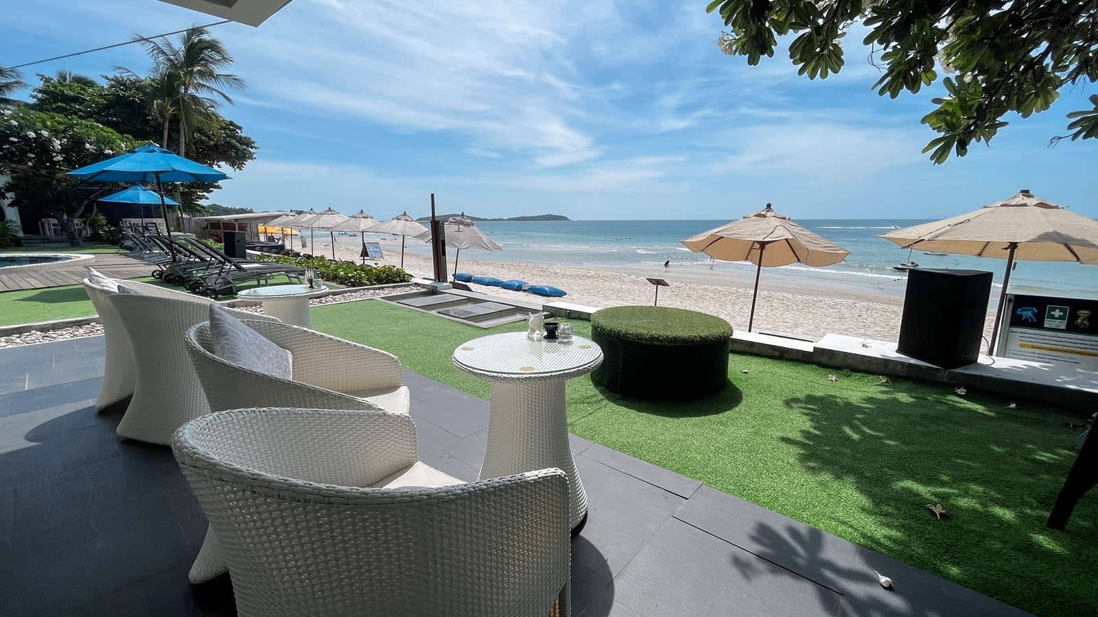 bars-kc-beach-bar