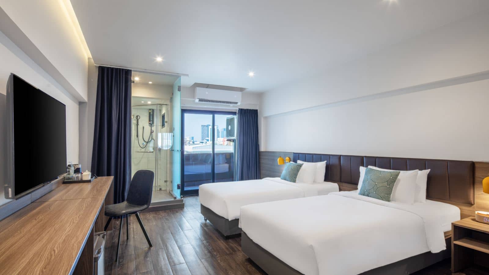 rooms-deluxe-room
