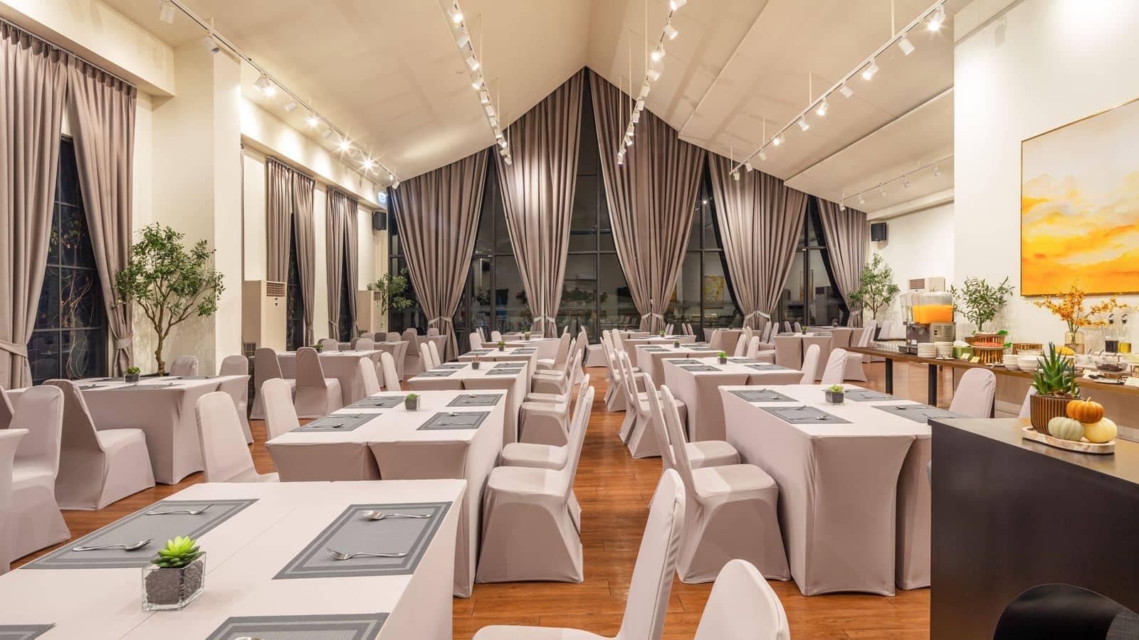 restaurants-the-olive-room