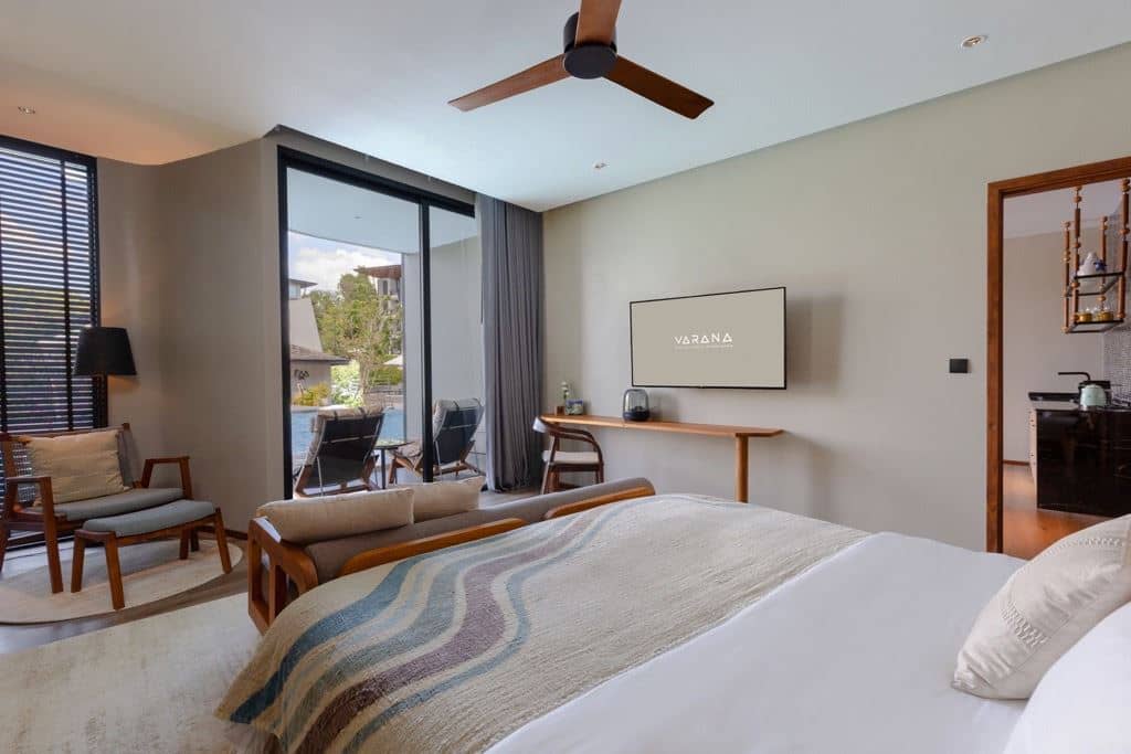 rooms-three-bedroom-suite-pool-access