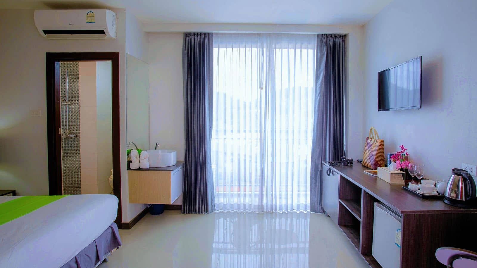 rooms-standard-room