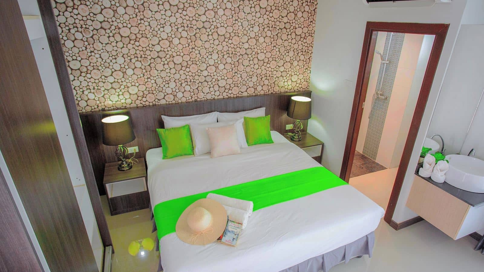 rooms-standard-room