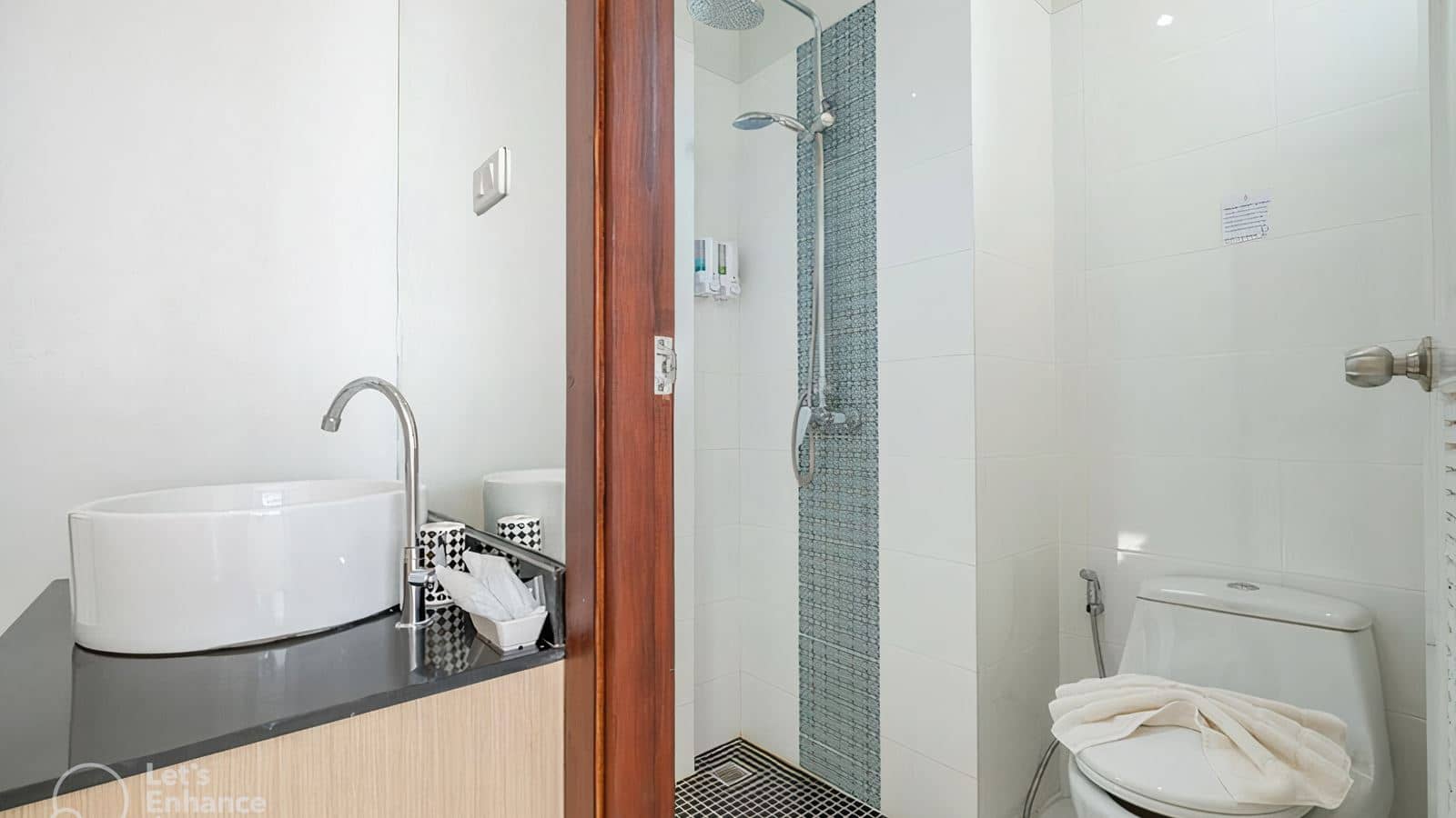 rooms-superior-room