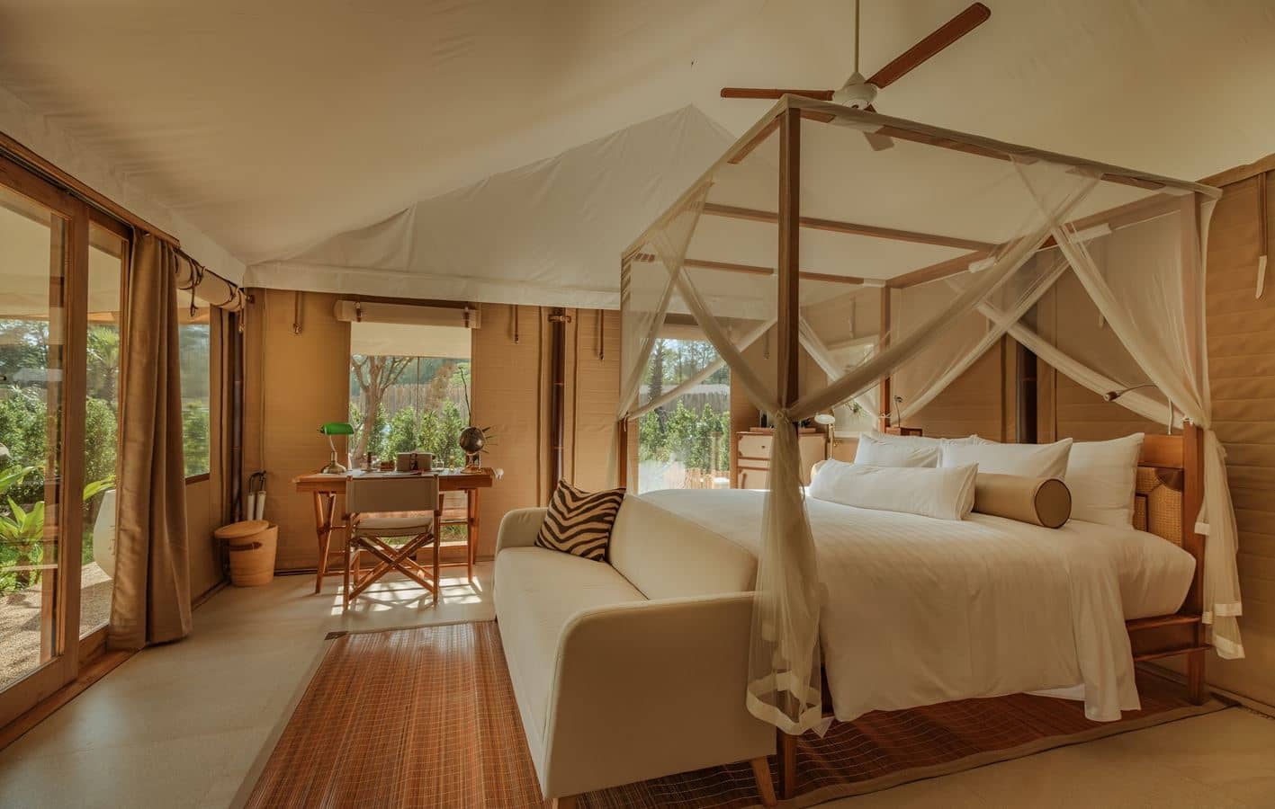 rooms-lagoon-pool-tented-suite