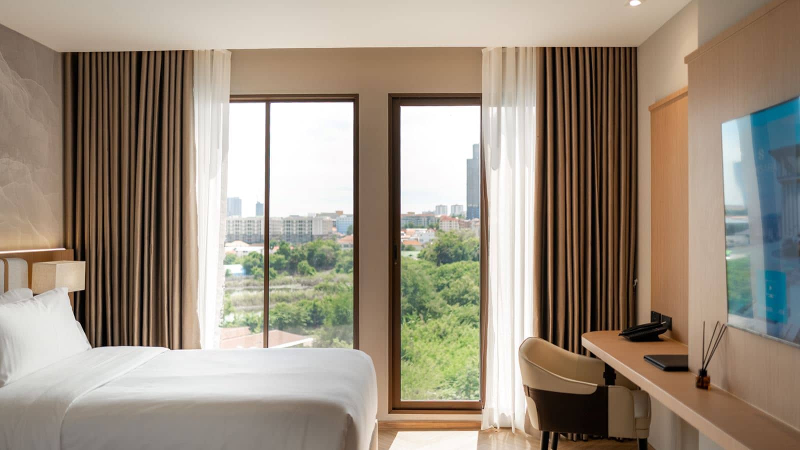 rooms-deluxe-twin-room