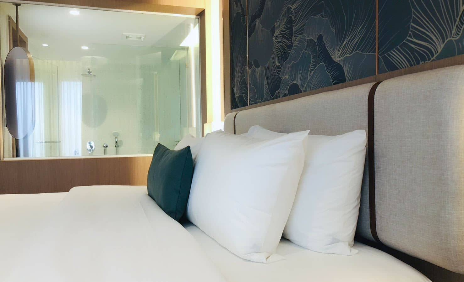 rooms-premier-king-room