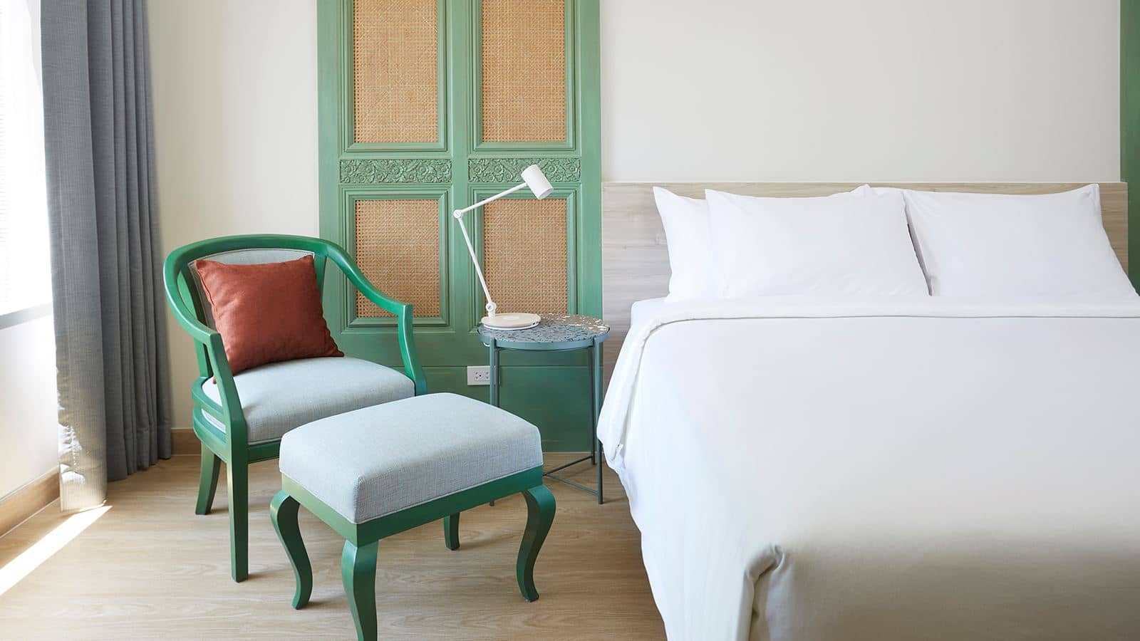 rooms-comfy-room