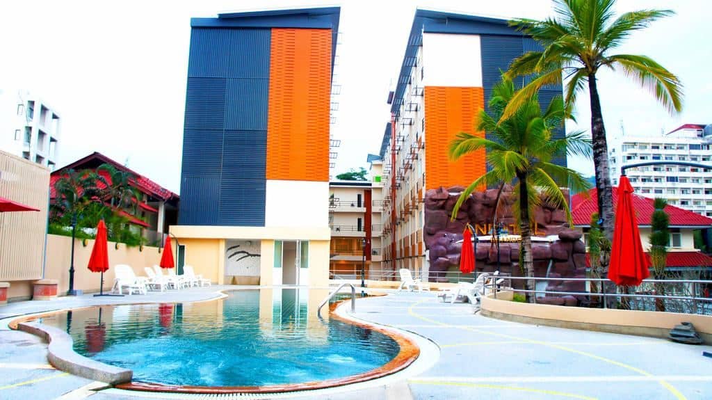 pools-outdoor-pool