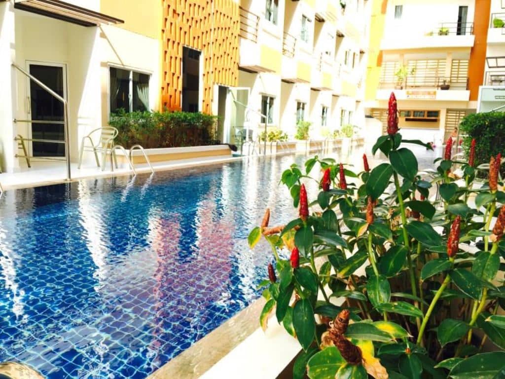 pools-outdoor-pool